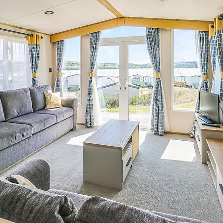 Waters Edge Leisure Park Hotel Cardigan Exterior foto