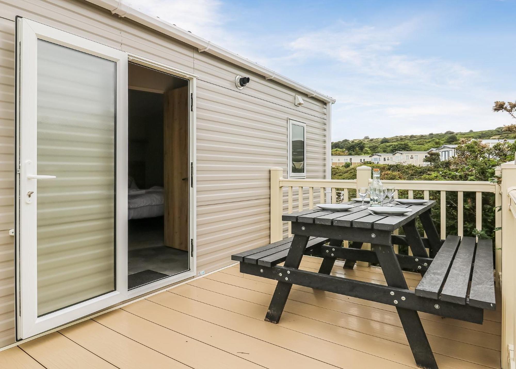 Waters Edge Leisure Park Hotel Cardigan Exterior foto
